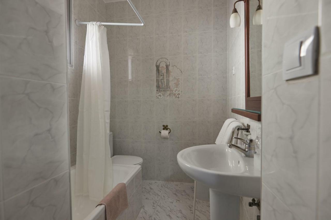 Triple Room Private Bathroom